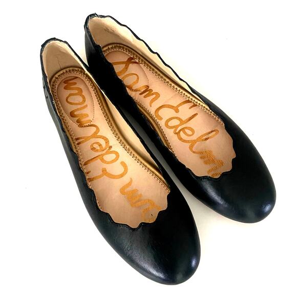 Sam Edelman Francis Ballet Flat Ballerina Black Round Toe Leather Scalloped 7.5 - Picture 2 of 8